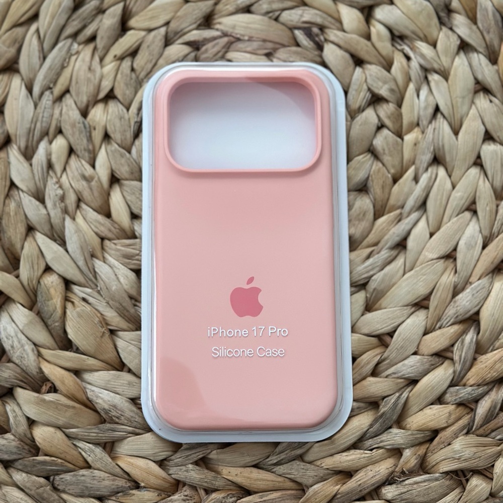 Apple iPhone 17 Pro Silicone Case - Pink